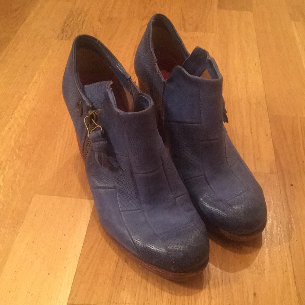 AS 98 blue block heel boot